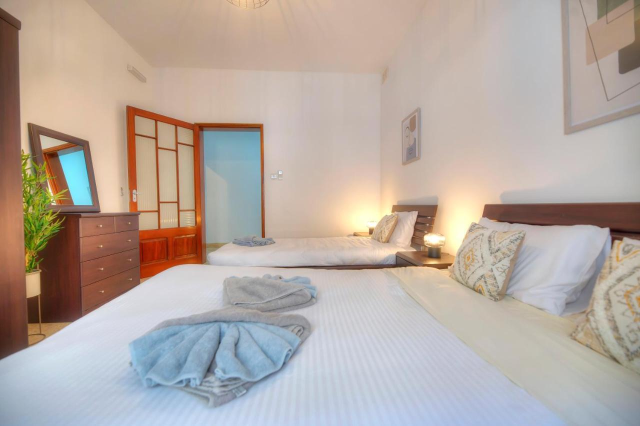 Enormous 3Bedrooms Seafront With Balcony Pdeh1-1 Sliema Dış mekan fotoğraf